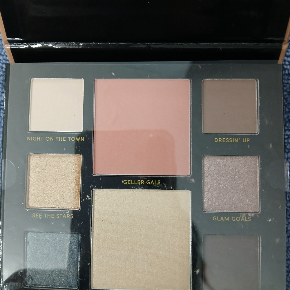 Laura Geller Girl's Night Out Eye & Cheek Palette - Tan  NEVER USED